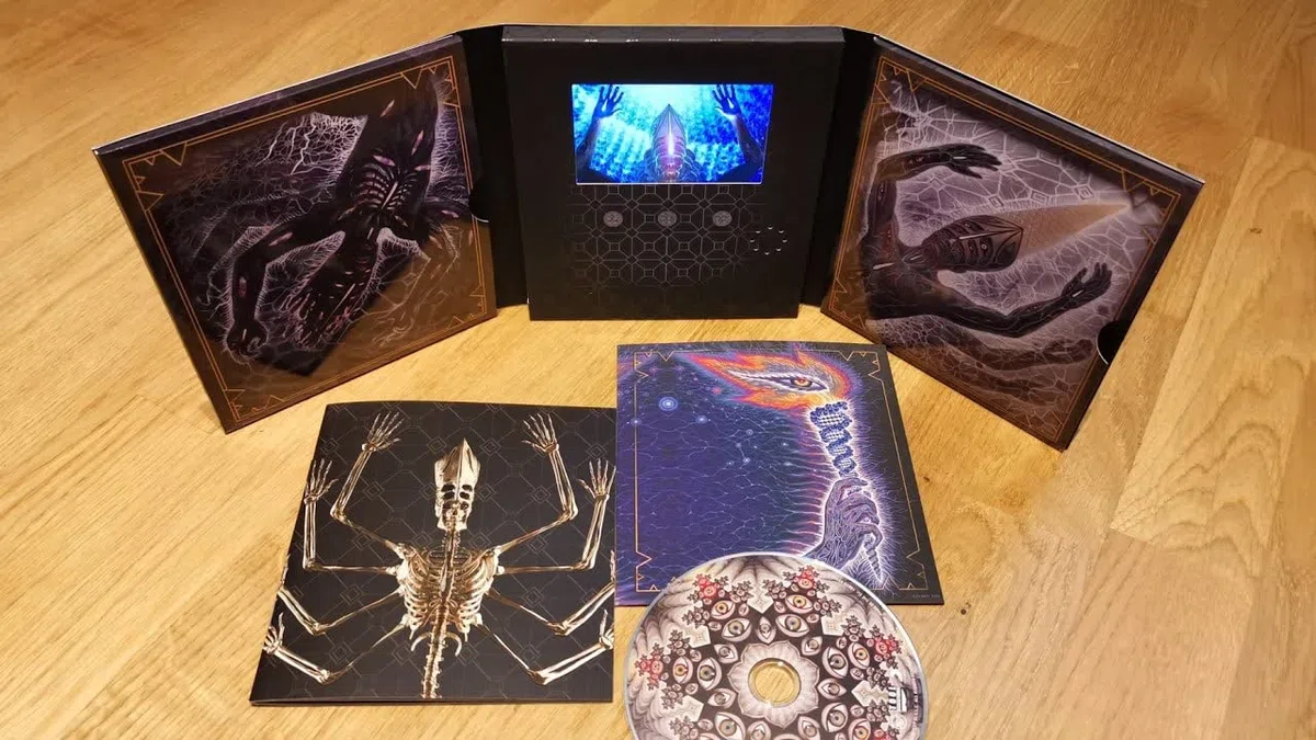 Fear inoculum w/ HD Screen Video Player & Download Card Variant 1 : Priest Upright
